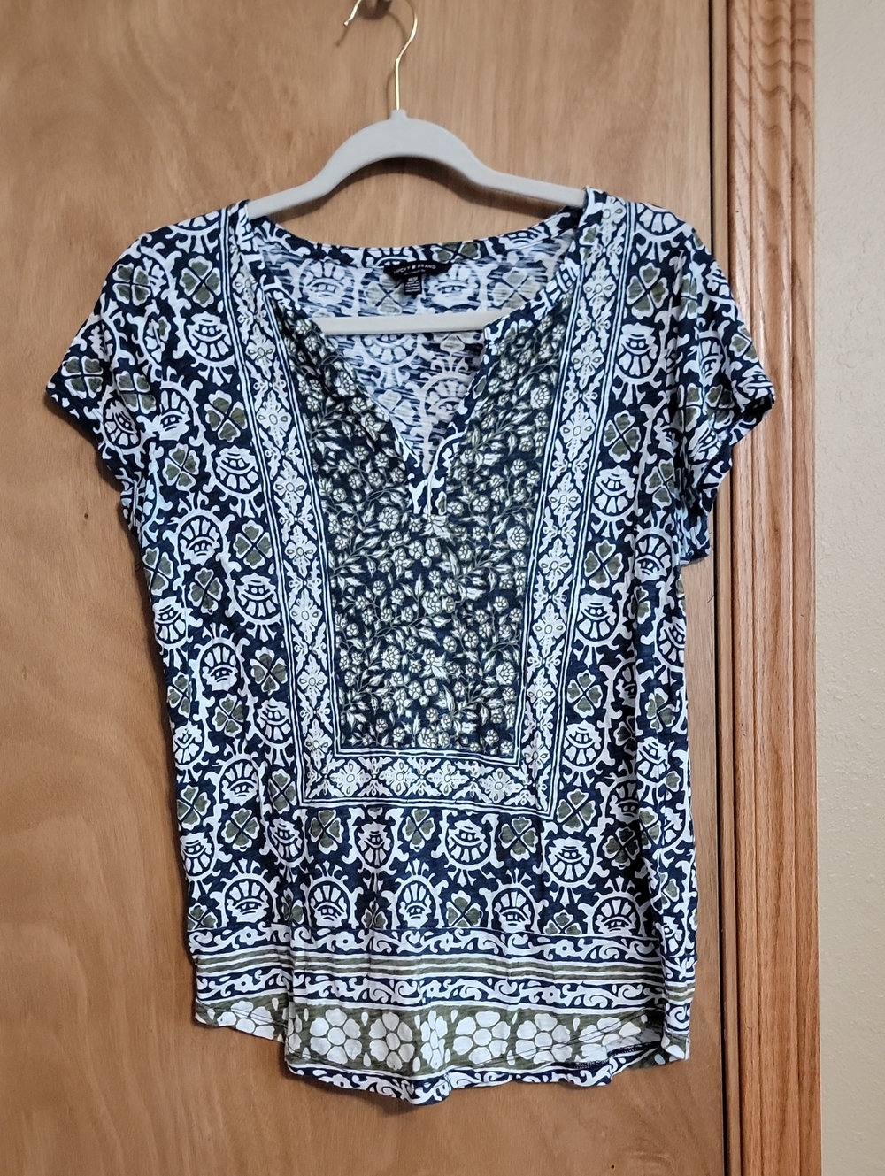 Lucky Brand Navy, White & Olive Patterned V-Neck Short Sleeve Tee